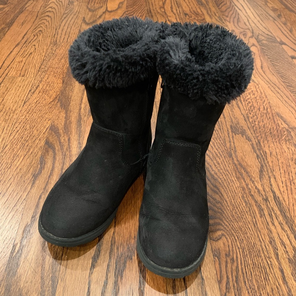 Cat & Jack winter boots. Size 12T.